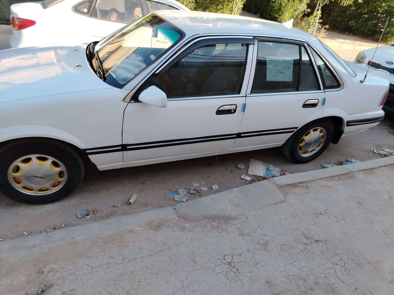 السلام وعليكم عندي برنس للبيع مودل٩٣ السياره نضيفه رقم بغداد انكليزي السعر 40وبيها مجال العنوان بغداد السيديه.   ***********
