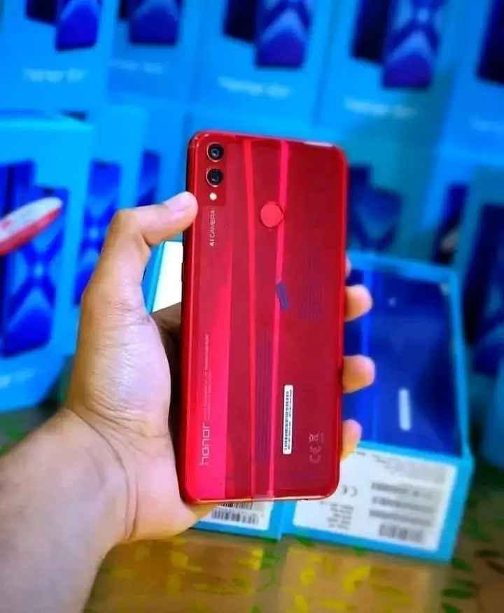 الجهاز راقي القوي يحمل كل تطبيقات والالعاب 
هونر 8x 
بذاكره 128 رام 6 بطاريه 4000 ملي امبير 
يحمل كل تطبيقات والالعاب 
اليوتيوب والفيس وبرامج التواصل الاجتماعي والالعاب من ضمنها بوبجي 
السعر  100 الف دينار 
يوجد توصيل كافه محافظات 
الفحص قبل الاستلام والضمان حقيفي موجود
العنوان 
بغداد زيونه الربيعي مقابل مول دريم ستي 
***********
***********
اغتذر اذا اتاخرت بالرد المراسله عن طريق الواتساب او الاتصال بالارقام المذكوره ... وشكرا بغداد, العراق
