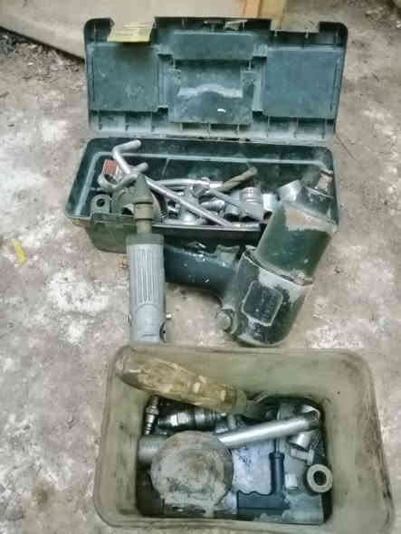 نعيد النشر بسبب الوعود الكاذبه 
السلام عليكم ورحمة الله وبركاته
هاي غراض مثل ما موضح بل صوره مع موطور مال قالعه كلهن شلع ب مليون غير متواجد علا الفيس المكان ديالى الخالص لتوضيح المكان ديالى الخالص *********** الاتصال على الرقم وبل خدمه
