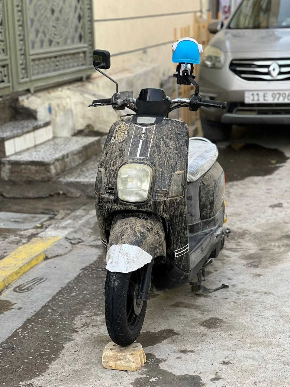 يالله سلام عليكم شباب بوليس مال رمبة بشهر8نازلة اوراقهة موجودة منفيس موجودة دراجة مكينة كابريتر بلاد ناقصهة دوشمة وشخاطة   مال اشاير دراجة معدل وشلعة مال رمبة يعني يعجز لكلام عنهة بغداد حي جهاد رايدهة 750 
***********بس واتساب
