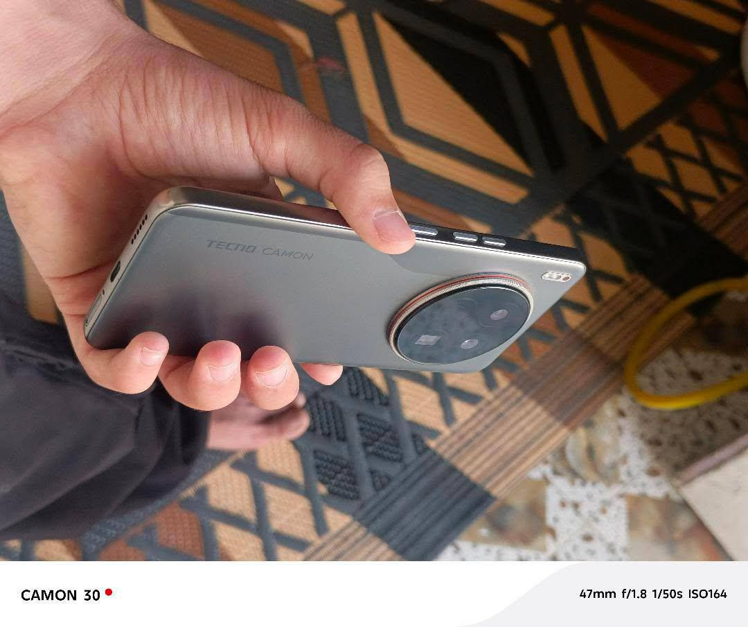 موبايل تكنو كانون 40برمير 5G جهاز كلش نضيف بس بي زلغ بل شاشه والكاميرا بصيط مثل ما موضح بل صورا بصيط وما مآثر الجهاز مواصفاته مرتبه كامرا من سوني بجوده 4K60 ومعالج قوي يشغل كل الألعاب 120فريم وأيضاً ببجي ملحقاته موجوده سعره 375 عنوان جمهوري قرب ملعب الاتفاق متواجد ماسنجر


**إذا كنت صاحب هذا الإعلان وتريد حذفه لأي سبب، رجاءا أرسل رسالة إلى الدعم الفني**
