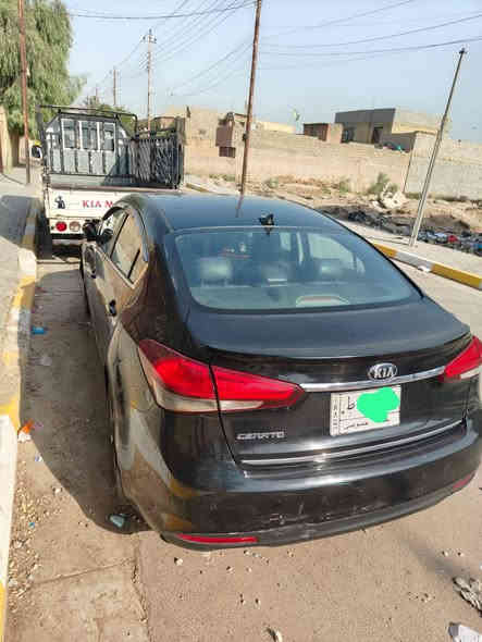 السلام عليكم سيراتو خليجي 2017 
فول ١/١   لون اسود 
محرك 2000 دووش 

( فتحة ـ بصمة - تبريد وتدفئة قطعتين ـ تبريد وتدفئة كشنات - مري شفط - خزن ميموري ـ كرسي كهرباء ـ اشارة ترحيب ـ بيها شفتات كير ايضا ـ تحكمات ستيرن ـ شاشه اعطال واندرويد ـ مثبت سرعه ـ صندوق ذكي فتح عن بعد  كل مواصفات الفول بيها مابيها كل نقص )

* فقط يرادلها صبغ حزام بسبب جراد اللون ولتتصل تكطع سعر ب الاتصال تعال شوف وبيك خير وادلل 

للاستفسار *********** بغداد
