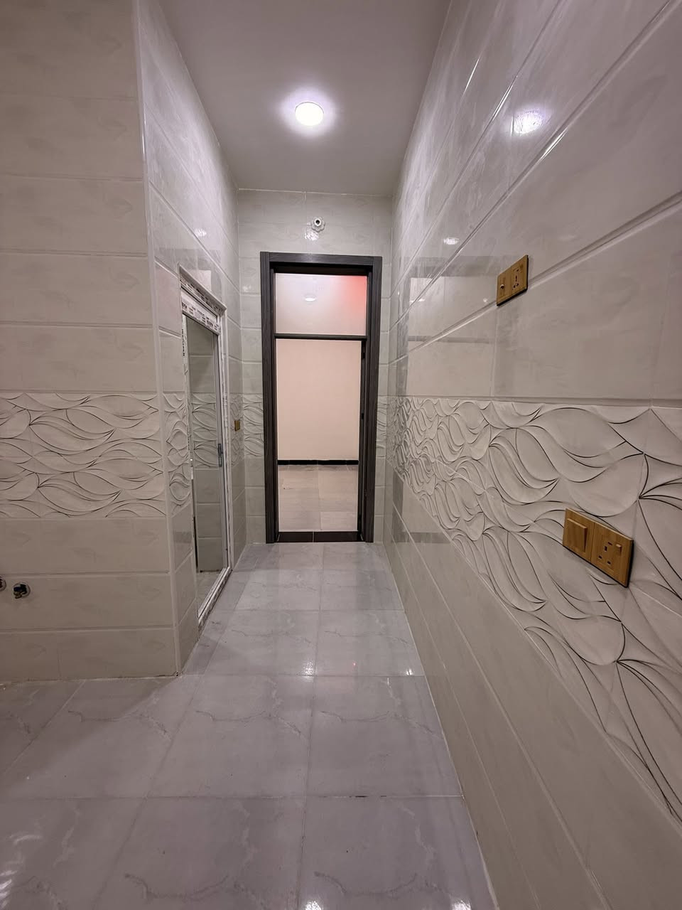 بيت للبيع مساحة ١٠٠م بناء جديد في حي العسكري قطاع ١٦ 
***********
***********
