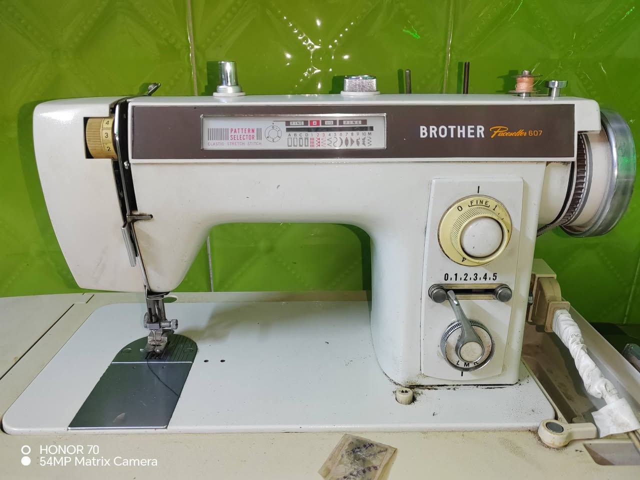 مكينة برذر أصلية نضيفة للبيع
((السعر 150)) وبيها مجال


**إذا كنت صاحب هذا الإعلان وتريد حذفه لأي سبب، رجاءا أرسل رسالة إلى الدعم الفني**