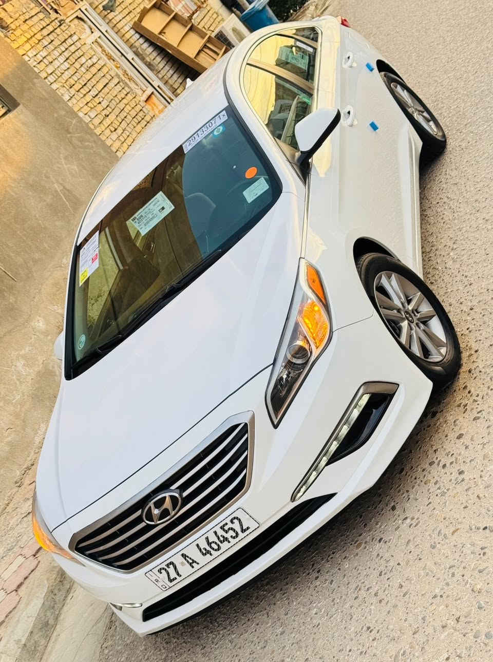 السلام عليكم ورحمه الله
هونداي سوناته 2015 وارد امريكي محرك 2400 شرط مامفتوح بأسمي شخصياً هزه وسنويه ولوحات جديده 
بيه صبغ هلال خلفي وباب والباقي مكفول ضربه وصبغ وتبديل وبارد بجم كبس الشركه بدون ارباك مواصفات نص فول السياره جديده جداً وجاهزه كير ومحرك وتبريد تدفئه حداديه شرط الفحص السعر 117 للاستفسار *********** مكاني ناصريه شارع بغداد
