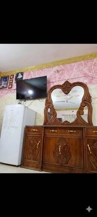 ميز تواليت • مرتبة • للبيع