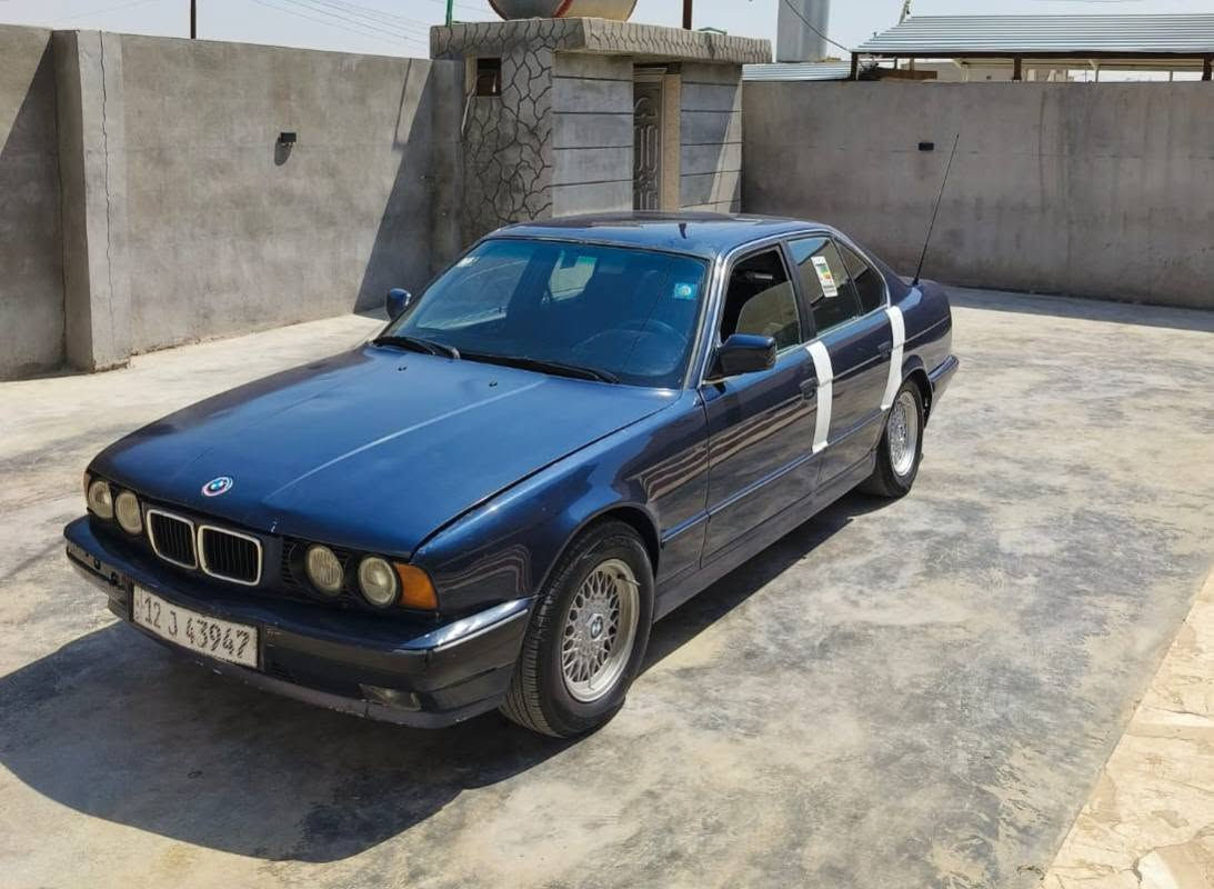 بيع سريع بدون مرواس بي إم حجم 530..محرك كبس مكينه 225 كير عادي صدر تخم تاير جديد رقم نينوى إنكليزي سنويه لل31 تحويل ثانيوم دفتر مابي سعر 37 ضربه جامرلغ ماواصل شاصي ترايها يشك الكاع عنوان كركوك ***********
