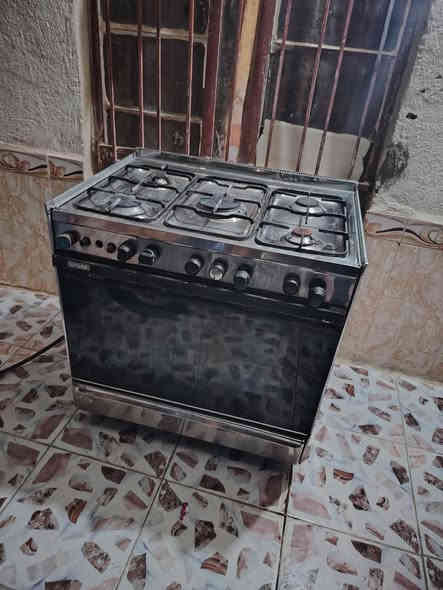 طباخ ايطالي السعر 175 وبي مجال لشراي وتساب ***********
