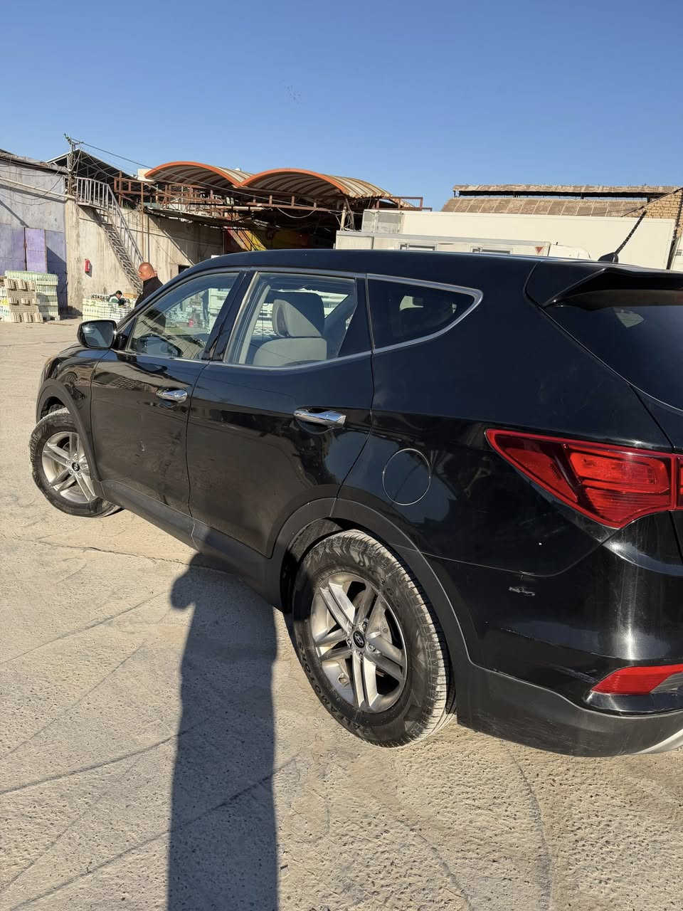 السلام عليكم اخوان
سنتافي سبورت 2018 الحادث بس الي بالصور ماشيه ١٢٥ الف مواصفاتها شاشه كامره دواره مثبت سرعة و مثبت نزول منحدرات محرك٢٤٠٠gdi مبيها صبغ 
مكانهع بابل
رقم بغداد باسمي تحويل ثاني يوم
سعرها 150 وبيها مجال

0790 239 1486
