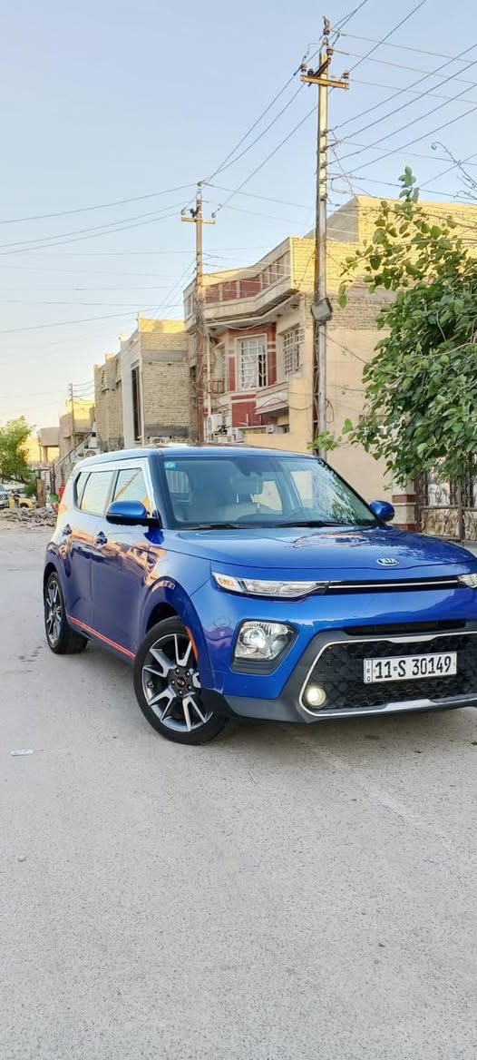 كيا صول للبيع موديل ٢٠٢١ وارد أمريكي محرك الفين دوش سيارة جي تي لاين شاشة كامرة رادرات سلايت روف سيارة جديدة وجاهزة محرك كير تبريد ثلج تخم تاير على وضع الشركة ماشية ٤٩ الف حادثها مال امريكا جاملغ امامي مبدل اصلي وجها اليمنى تلث قطع صبغ اثر شخط وصور الحادث مرفقة مع صورة رقم بغداد الجديد بسمنه تحويل ثاني يوم سعرها ١١٩  ورقه ومكان السيارة بغداد البلديات ***********
