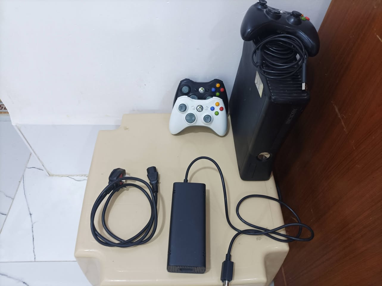 يا الله
توفر Xbox 360sliem مهكر 

كامل ملحقات 
جوستكين (اصلي )+جوستك واير 
65 لعبه 
جهاز كلش نضيف 
كلشي موجود بالتصوير الالعاب والمساحه .

موجود توصيل
مكاني ناصرية


**إذا كنت صاحب هذا الإعلان وتريد حذفه لأي سبب، رجاءا أرسل رسالة إلى الدعم الفني**