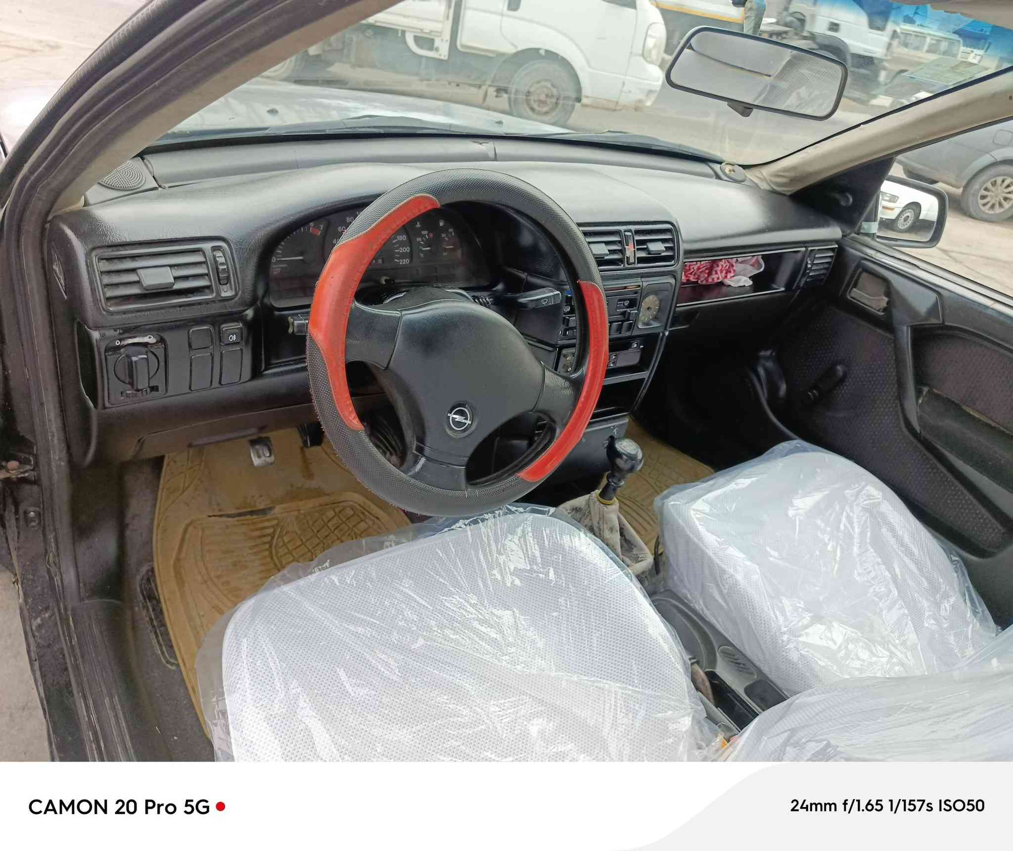 من رخصت الادمن اوبل فكترا موديل 93 للبيع رقم الانبار بسمي مشروع وطني لا صبغ ولا معجون شرط فقط باب السايق مبدل مكانه الموصل ***********
