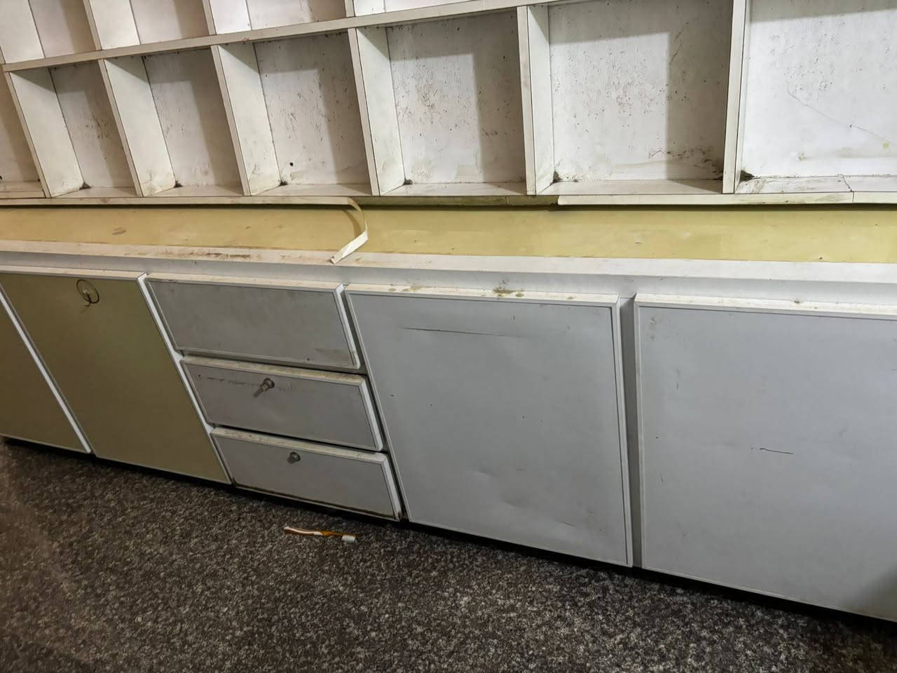 للبيع الي طالبين  هاي مال سوبر ماركت عارضات كرزات🥥 عارضات حلويات او چوكليت🍬 مراسلة هذا الرقم *********** ماركت حسن الساهر اربع شوارع الزعفرانية
