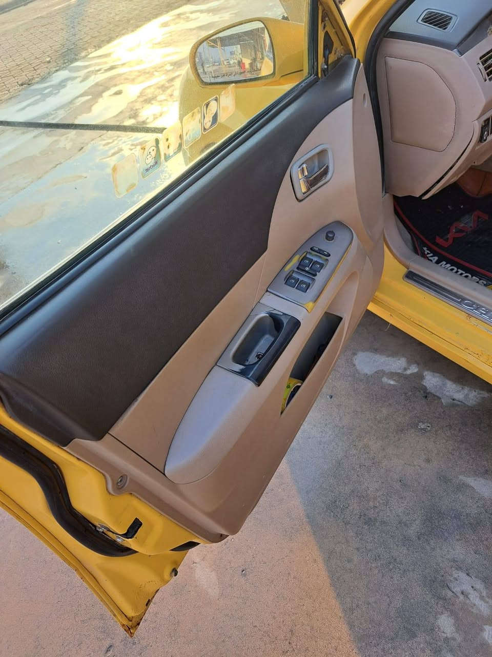 السلام عليكم سياره شيري اي فايف اتوماتيك محور نضيفه ودوشمه جديده احلى من صوره السعر ٣٧ مكانه ديوانيه الشراي يتصل ***********
