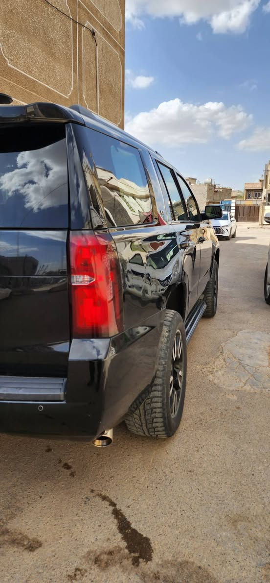 من رخصة الادمن المحترم
تاهو 2020 رقم بغداد 
السعر 260 الف دولار
ماشيه 120
موجود السونار مع الصور
السياره مبدل بيه قماره شفقه 
السياره نصبته حلوه
رقم صاحب السياره/***********
العنوان بغداد المشتل 
السياره نصبته حلوه
