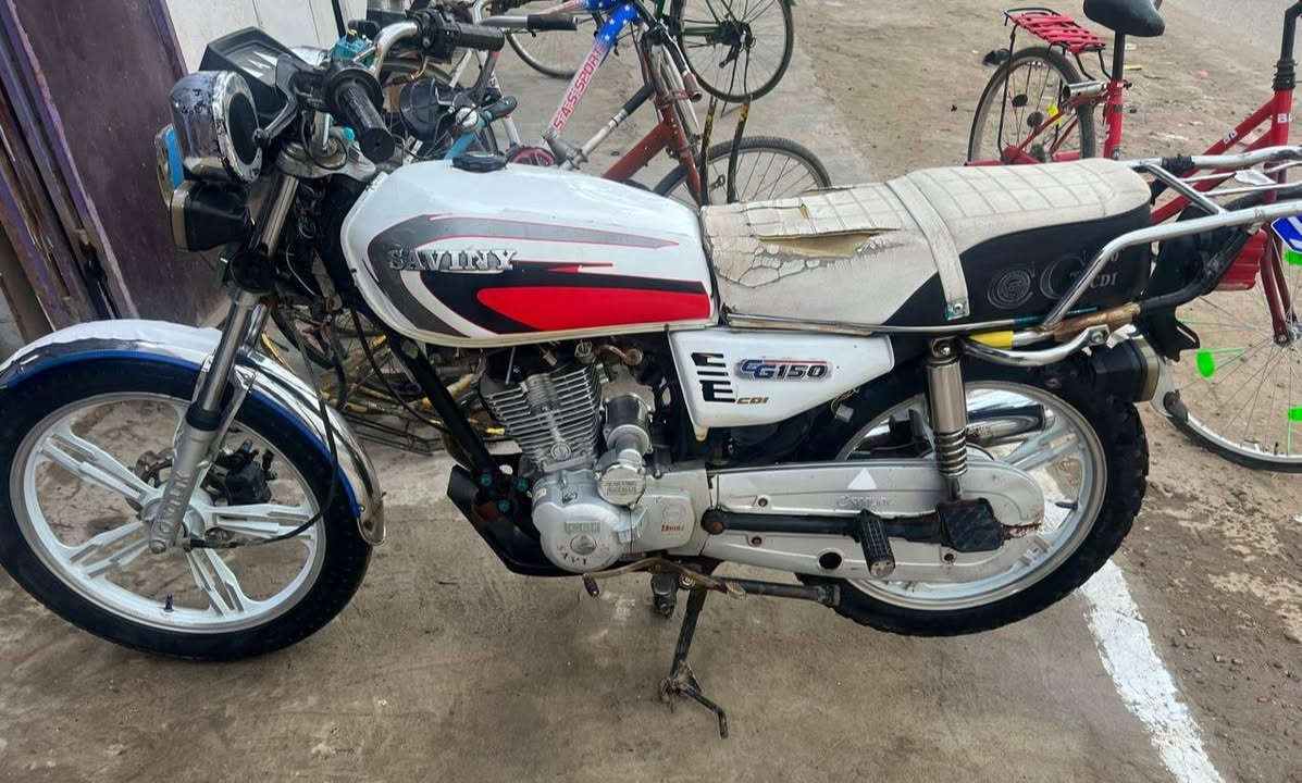 سيفان 2021 بلادي ايشي ما مبدل بيها كله مختم أوراق سكنر  السعر 450 للاستفسار ***********
