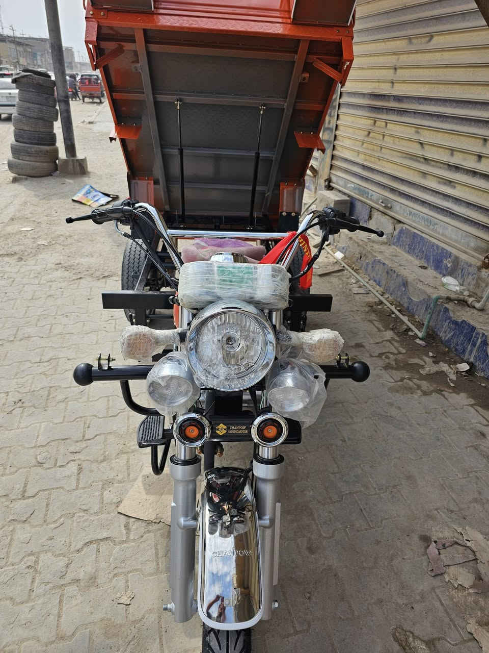 السلام عليكم ستوته البيع أوراق اصولي مكفول العنوان المطيحه حي الزيتون صاله ٨تايم من طلع من الوكيل بسمي السعر ٢٨٥٠ قفل ***********
