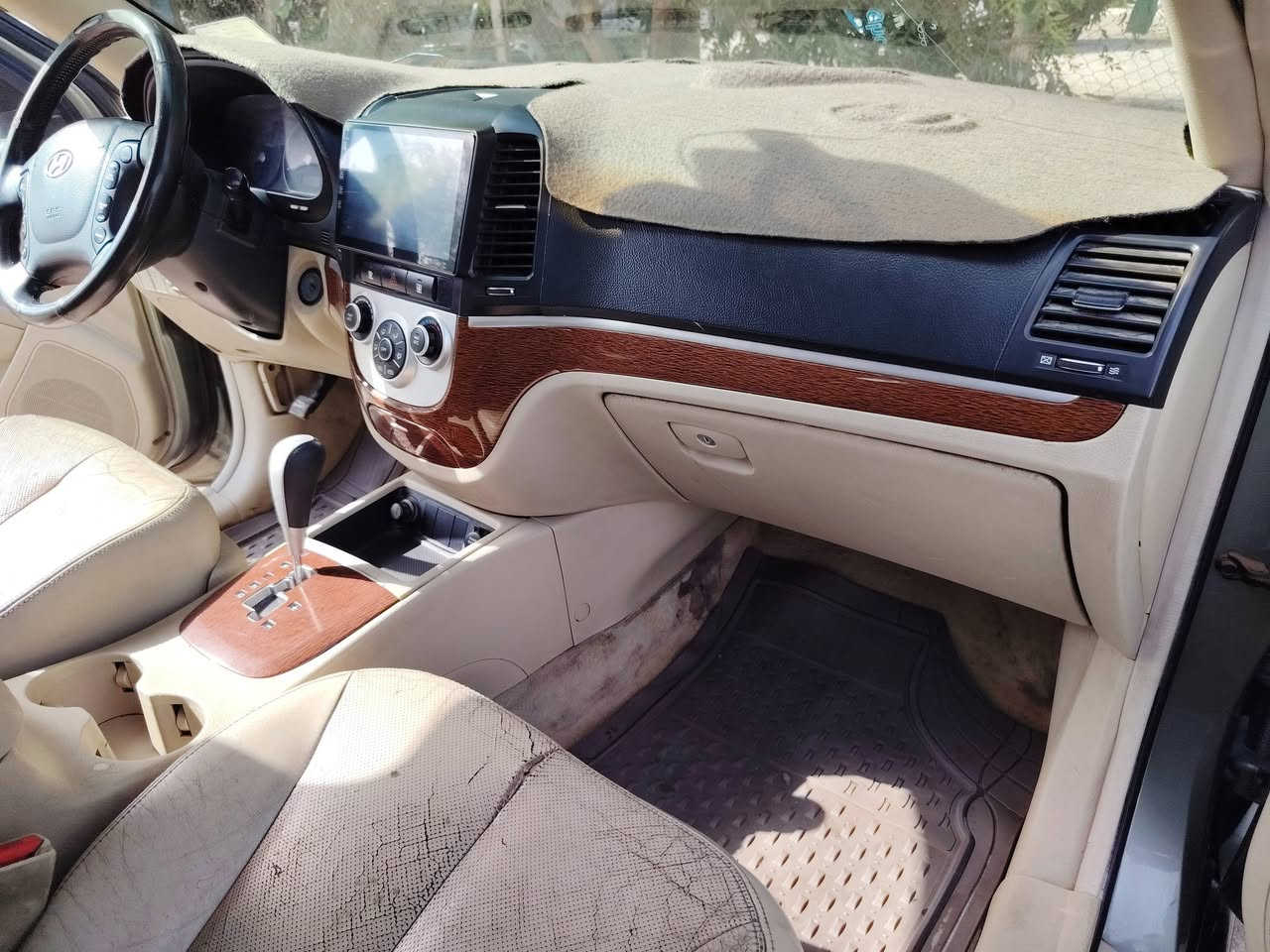 السلام عليكم سنتافيه 2007 أمريكي قطعه وحده صبغ كير ومكينه مكفولات سونر موجود في المنشور العنوان بغداد المعامل *********** السعر ١١٧ وبي مجال
