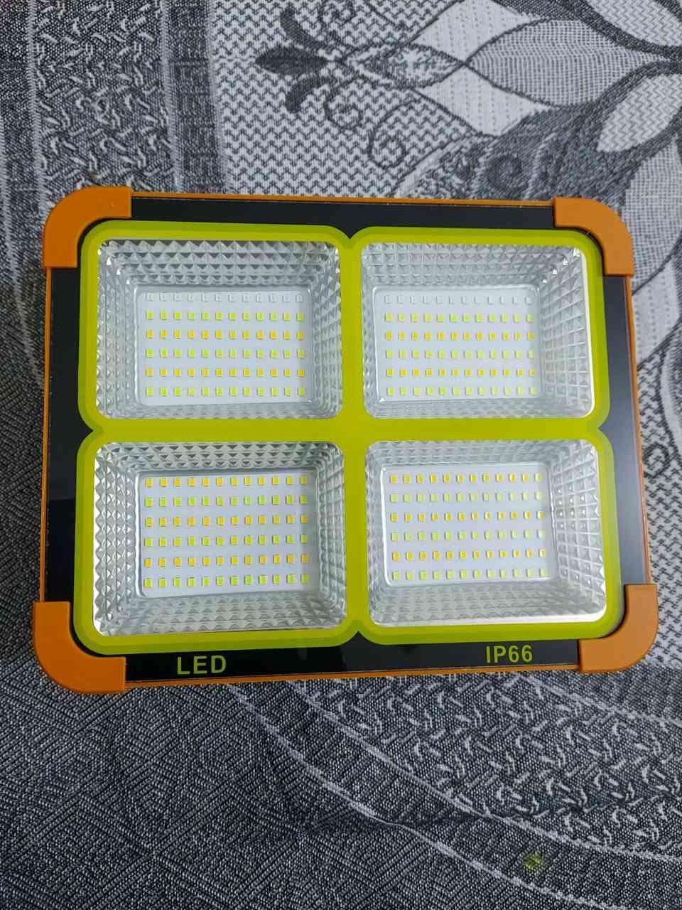 بلوجكتر طاقة شمسية ضد المي معيار IP66 يشحن طاقة شمسية او بور بنك ويشحن تايب سي السعر ١٥ مع توصيل مكاني بغداد مشتل ***********
