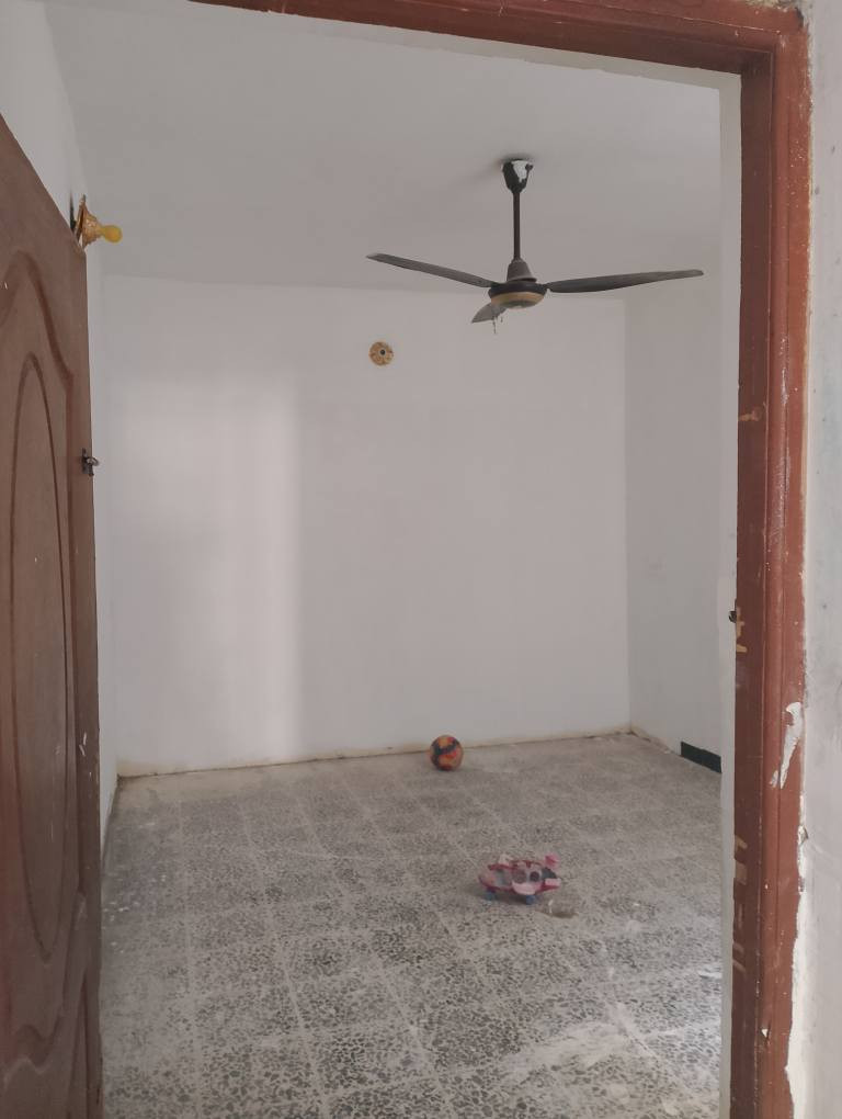 مشتمل 75 م ملك صرف على طابو الحسينية  طابق واحد للبيع المكان بغداد الحسينية الراشدية قرب الجسر بضهر الشارع التجاري  للتواصل *********** الفارس, صلاح الدين
