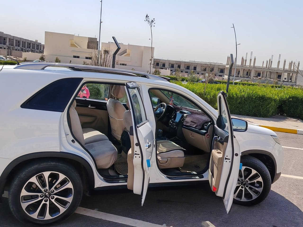 سورنتو موديل 2013 محرك 6 رقم نينوئ سياره بدون حادث بيها ملاحضات    ***********
