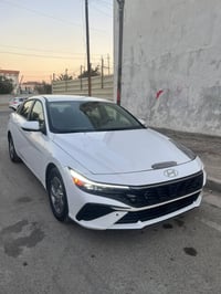 السعر. 140$ .  تلفون.  ٠٧٧١٣٣٤١٤٦٣ سلام عليكم النترا مديل 25 وارد امري...