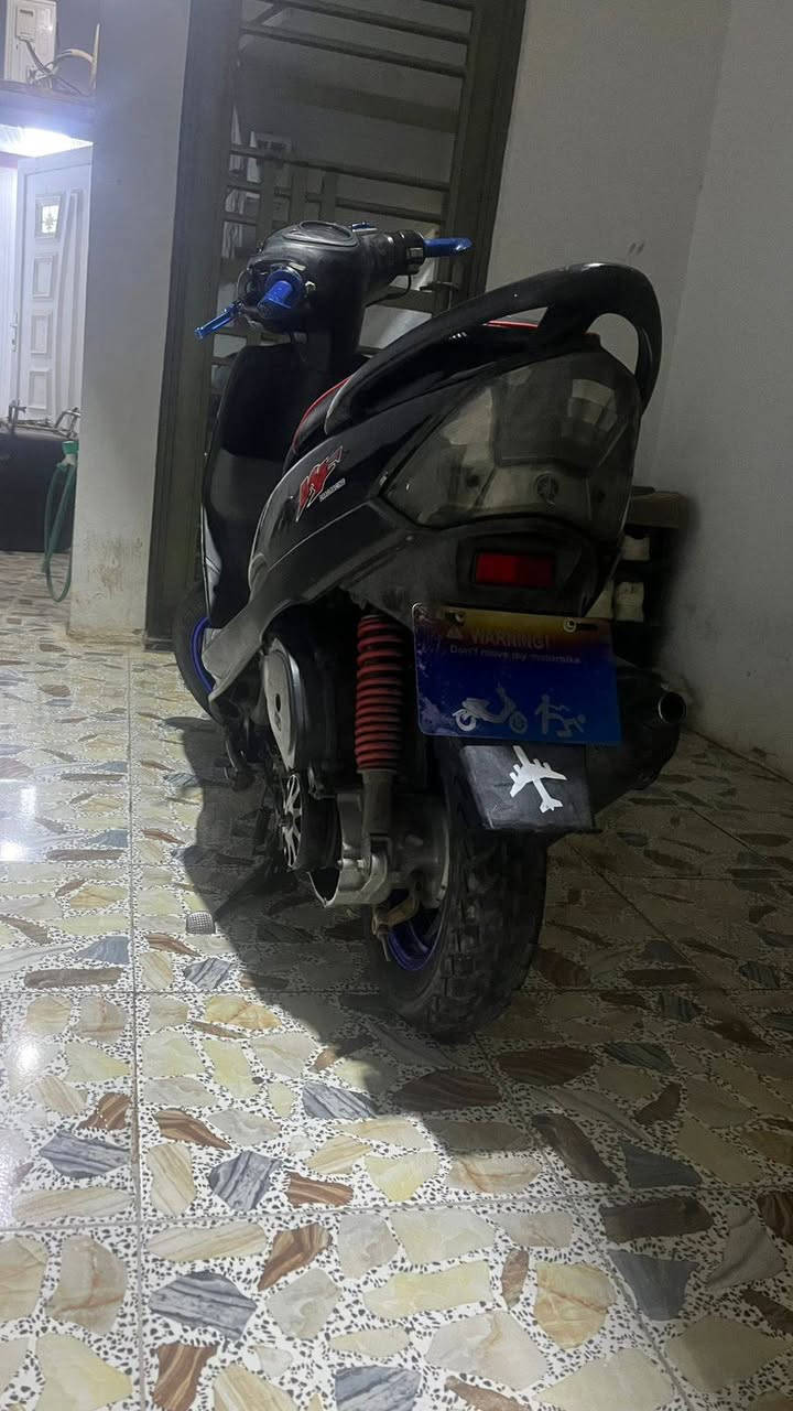 سلام عليكم دراجه ماكي عدلة بلادي ٥٩ بيهة تزويد ويالة صدر  يدات بريك بانزين كشن جديد ما ناقصة شي كهربائيات كاملة 
السعر ٤٥٠ او مراوس بعدلة او فحل حسب القناعة 
مكاني بغداد جزيرة السياحية 
رقم *********** واتساب
