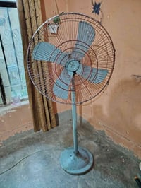 مروحة • مروحة قديمة • مروحة كهربائية • مروحة مستعملة • مروحة للبيع
