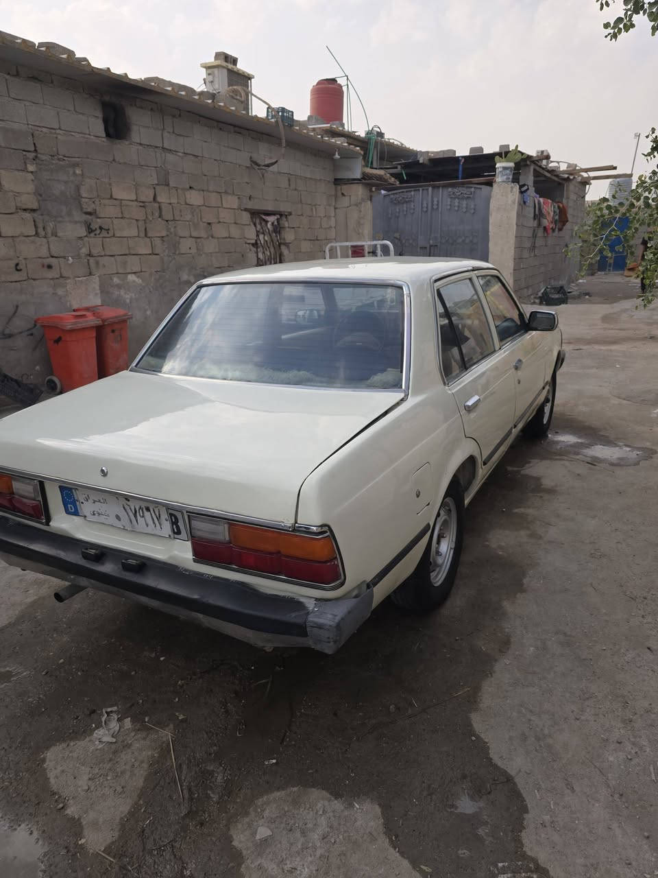 سلام عليكم
كرونه ٨١  رقم نينوه كير عادي مكينه بلاديه 
مكان بصره راعيه الشرعي بصره سعر ٢٧
هاتف *********** وتساب فقط
