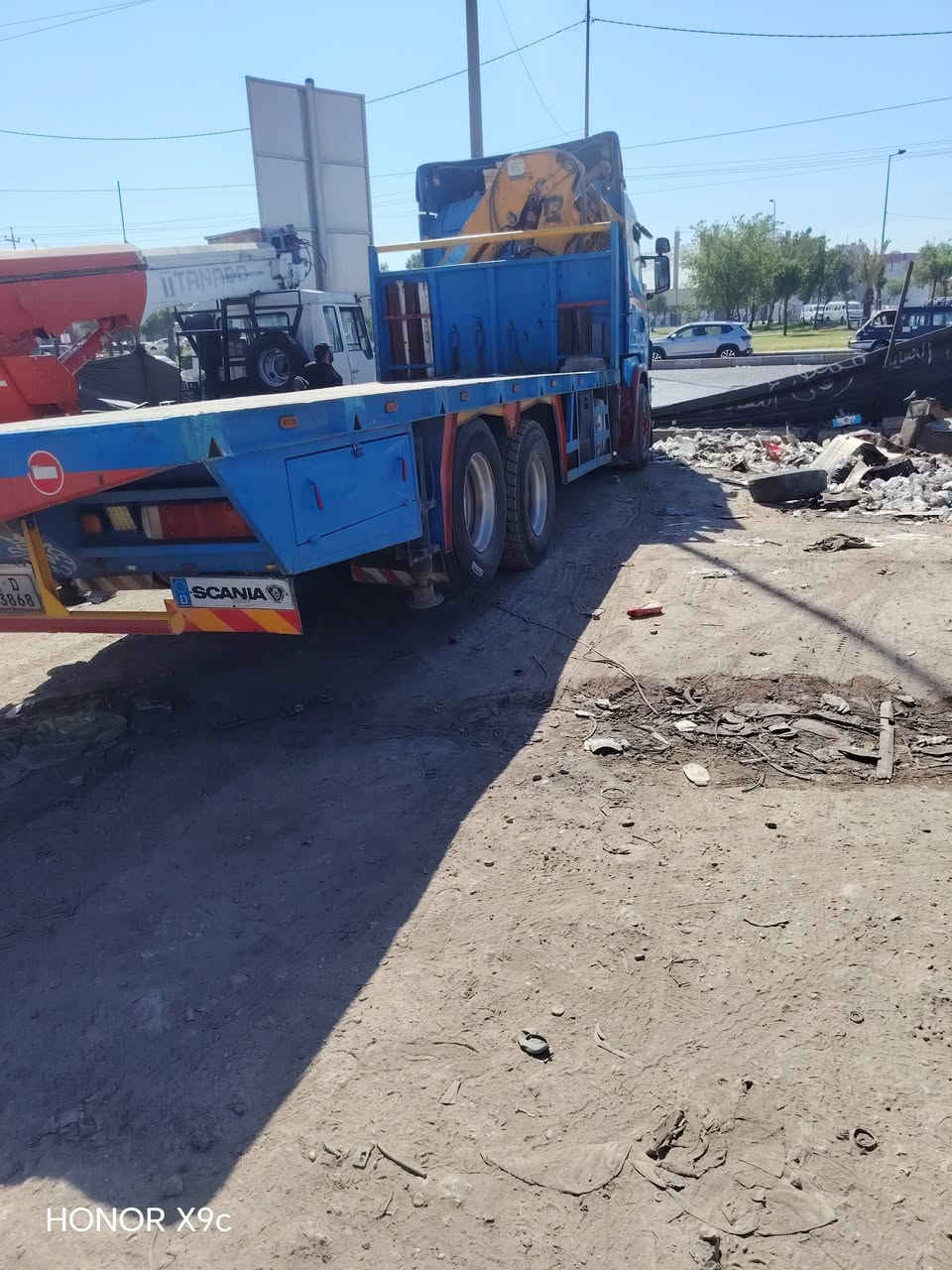 سيارة سكانية موديل ٢٠٠٣ بدي طوله ٧وربع سحال مزوج جهاز ايفر ٨طن ٣ سلايت دبل شاصي تفصال٢٠ طن السياره مكفوله من كير ومكينه وشاصي هزه وسنويه وفحص جديد تبريد بلادي
***********
