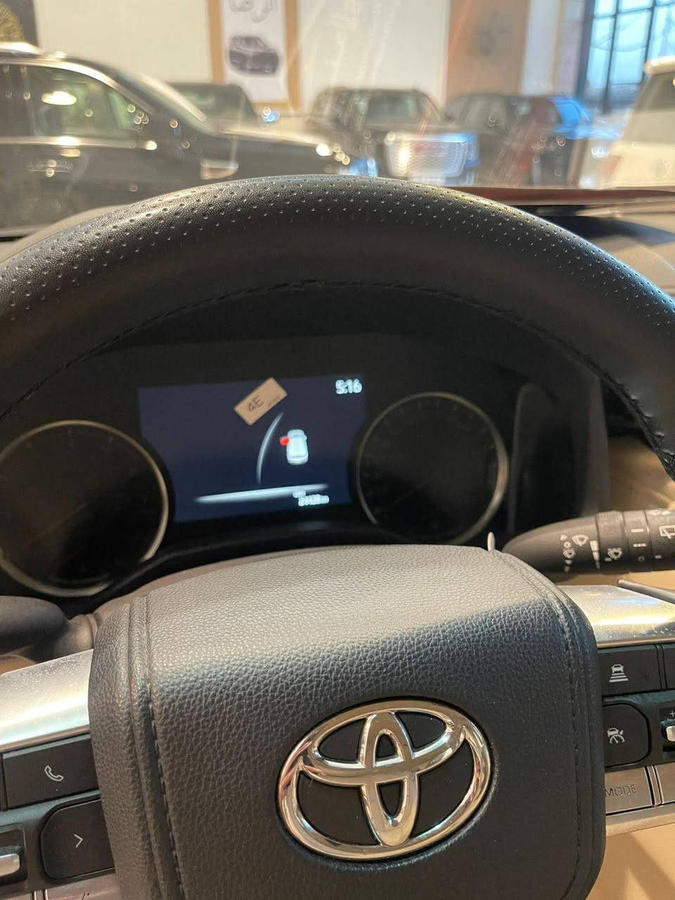 لانكروز VX ليمتد 🔥
موديل 2024
ماشيه 24 ألف كم فقط
مغلفه PPF كامل
مكفوله كفاله عامه
رقم بغداد
✨ سيارة نظيفة ونادرة
✨ جاهزة للفحص
✨ استخدام شخصي
💰 السعر: اتصال على رقم
📞 للاتصال: ***********
