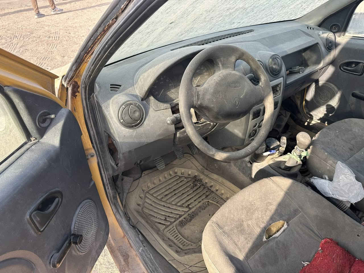 سلام عليكم عندي رينو لوكان سيارة واكفة جانت تشتغل ابيع كوم حديد باسمي اصولية فقط اتعهد السيارة رقم ***********
السعر 18$
