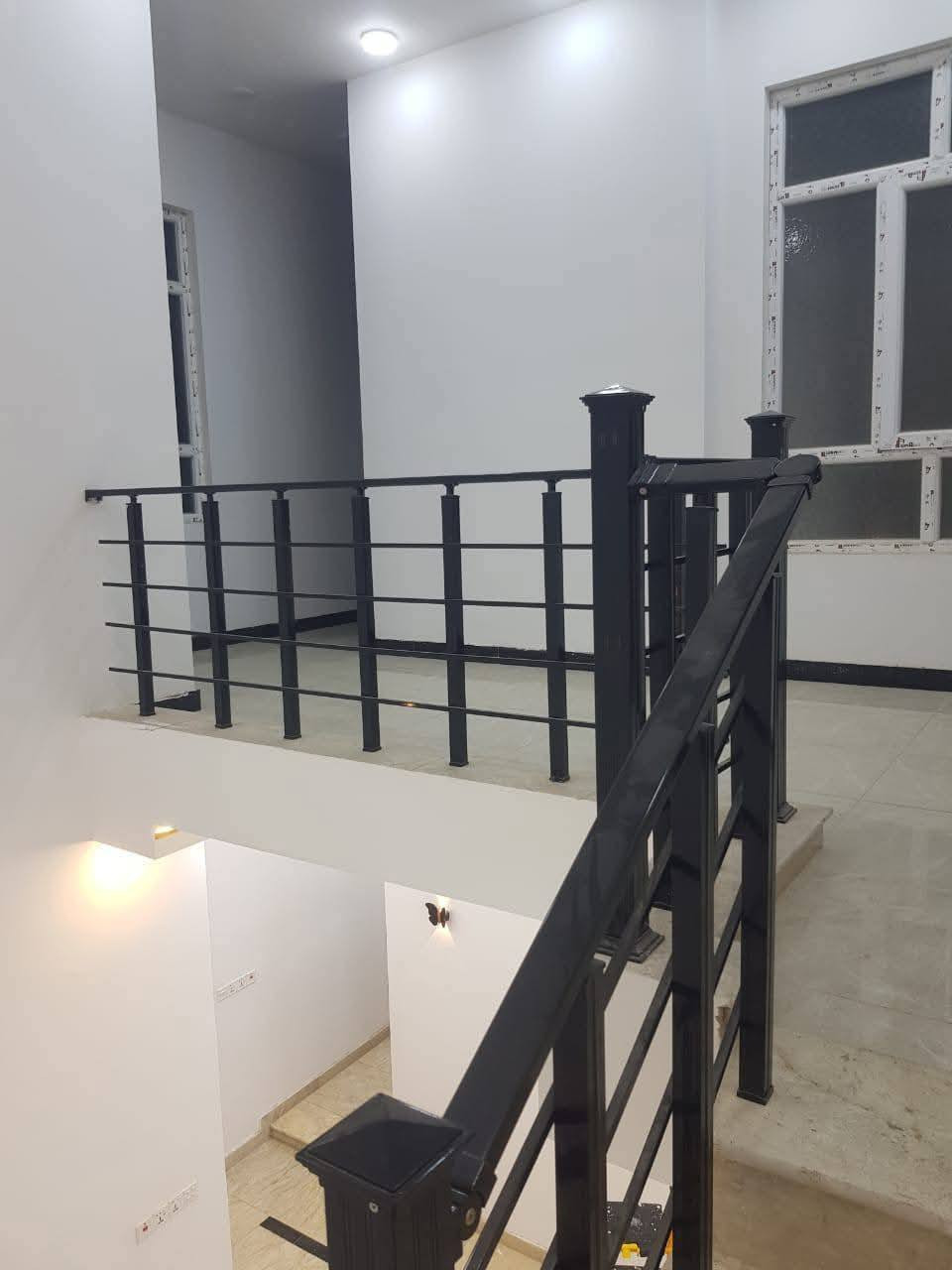 مشتمل البيع حي الخضراء طابقين ٤غرف غرفتين سويت صاله مطبخ ستقبال كراج صحيات المساحه ١٤٠م شارع ١٠م الستفسار اتصل ***********
