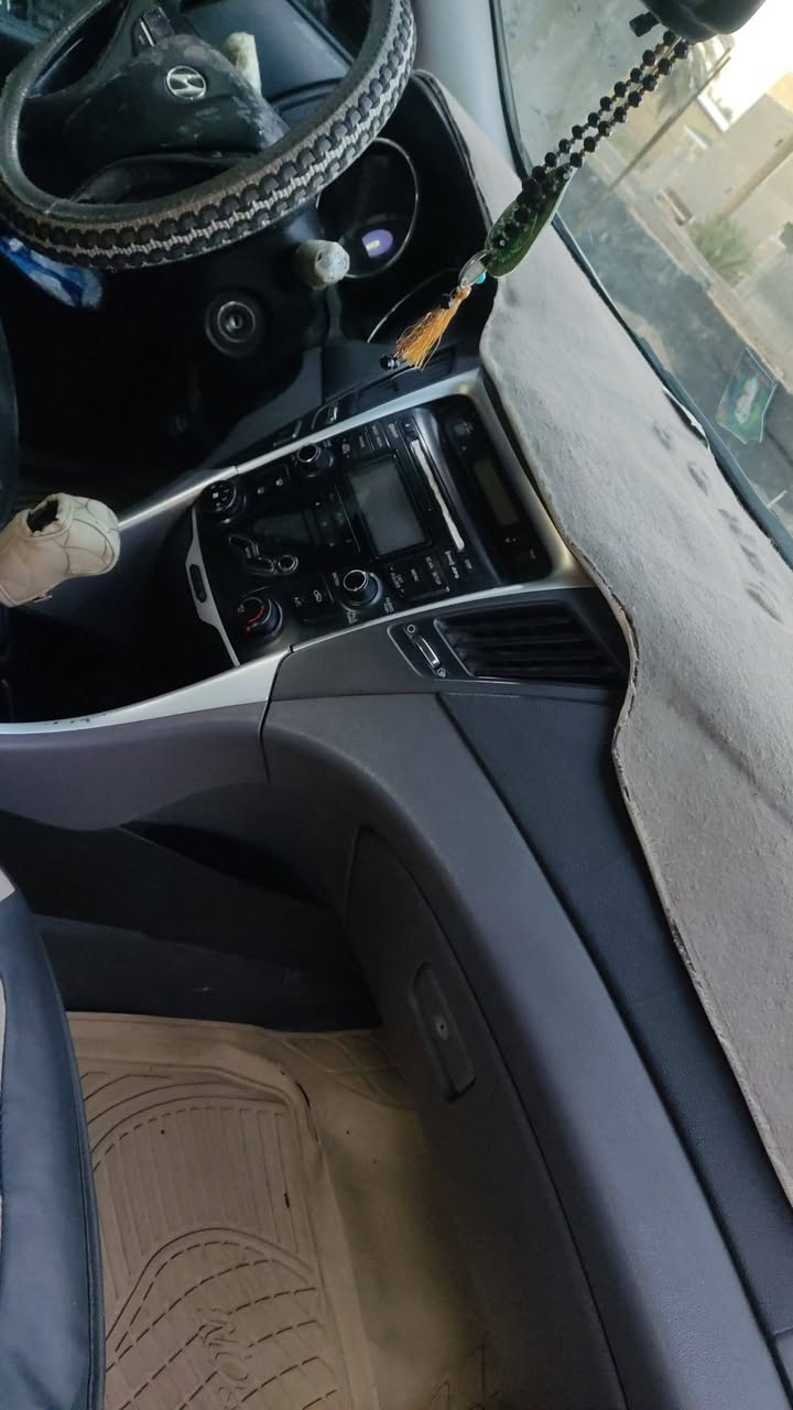 السلام عليكم سونات البيع وارد امريكي موديل 2012 تخم تاير جديد حدادية جديد تبربد شغال مكنيه 2400  جار الجملغ الخفي من جهاد العبري   حدثه من امريكي  جملغ امامي بنيد من جهت العبري سياره كلش حلوه مال واحد جناي رقم اربيل  مكانه بابل الرقم *********** السعر 110 بي مجال
