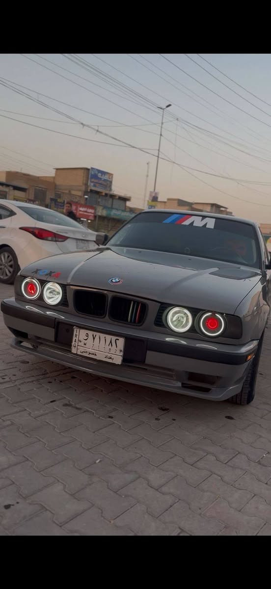 سلام عليكم بي ام 535 مفتوح محرك وكير  اوتو جديد صعدتهن قبل شهرين  سياره كلها M دعاميات ودواخل جلد غرفه كلها جلد سوده وكلها جديده بجم عريض + عيون الشيطان وعدسات عليها كزوز HTpor تحكم بل ريمون عليها سستم سماعات كامل وسبيكرات وشاشه نضام اندرويد رقم بغداد مداور ثاني يوم تبريد شغال كلشي شغال بل سياره كامله على اخر حبايه /الاستفسار خاص او رقم الهاتف ***********
