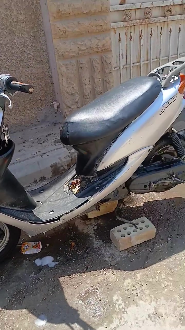 السلام عليكم عندي دراجه عصفوريه بيعلك كوم حديد دراجه كايمه البلديات شارع مصرف ***********
