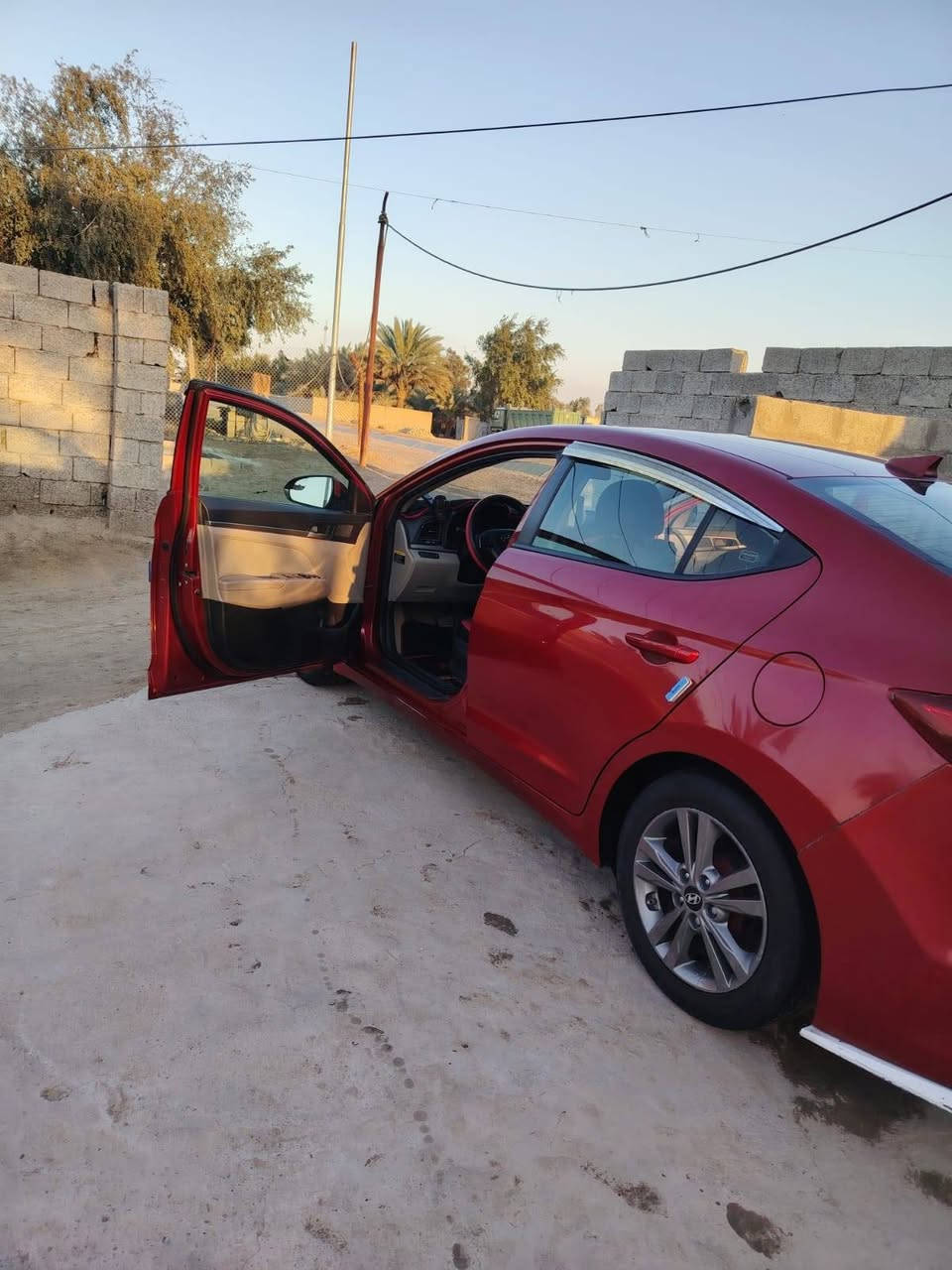 السلام عليكم 
مرخصت الادمن 
انترة  موديل  2017 
وارد امريكي 
مكينه  2000 دوش 
كير AT المرغوب 
طخه  بل بنيد  شبر  والدعاميه  بدله 
والجاملغ  الخلفي  طخه  شبر 
 تحكمات  استيرن 
كامره  خلفيه 
رقم اربيل 
السيارة  ليبل  واحد 
السعر 120 وبيها مجال 
الهاتف /***********
