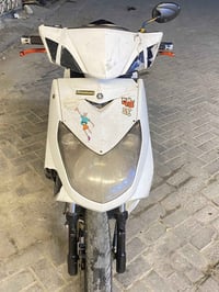 سكنس فحل نوزل الدراجه حلوه ونظيفه بس بيه شكم ملاحظه يعني الكفر مكسور م...