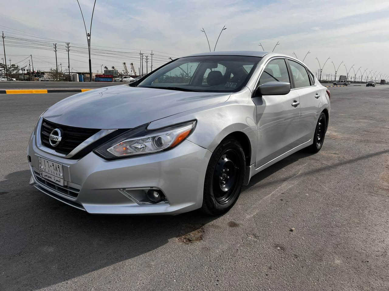 السلام عليكم 
نيسان التيما للبيع 
رقم بصرة بأسمي 
موديل 2018
اللون سلفري
وارد امريكي ضرربسيط جاملغ وبنيد بدون دواخل 
حادث سطحي فقط 
مكينة 2500المرغوب
مكينة وكير خير من الله
تبريد تدفئة كشن كهرباء
مرايا جانبية كهرباء
كير اوتو
كاميرا خلفية 
شاشة صغيرة
تحكم ستيرن
مثبت سرعة 
سيارة نظيفه وكاملة ماتخسر عليها شي
السعر120وبيها مال 
العنوان الزبير 7نيسان 
للاستفسار اكثر الاتصال او واتساب
***********
*********** البصرة, العراق
