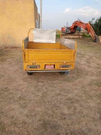 شاحنة • للبيع