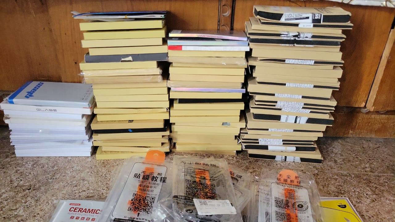 ١٠٠ باكيت كل باكيت بي لو ٣ واكو منهم ٦ 
الفلين بي من ٦ وفوك الكيس 
اكثثثر شي ايفون كلش قليل اندرويد معا كفرات ايباد وحاسبه 
سعر ٣٠ الف قفل


**إذا كنت صاحب هذا الإعلان وتريد حذفه لأي سبب، رجاءا أرسل رسالة إلى الدعم الفني**