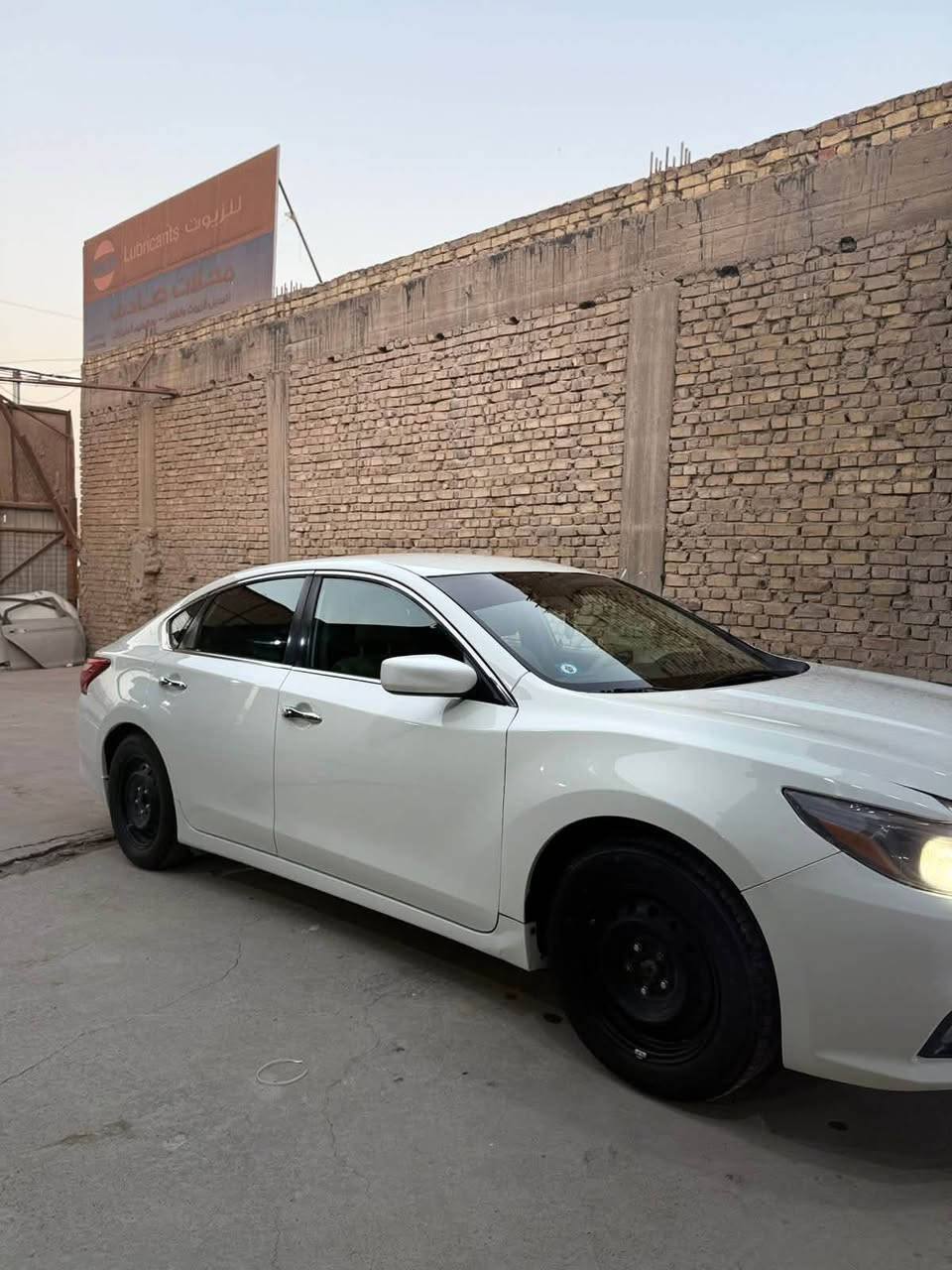 نيسان التيما 2017
رقم بابل ب اسمي 

سنويه جديده

حادثها بنيد فقط صبغ بدون دواخل

وقبغ الجنطه مرشوش بالعراق 

كير ومحرك كفاله

مكانها بالحله 

***********

