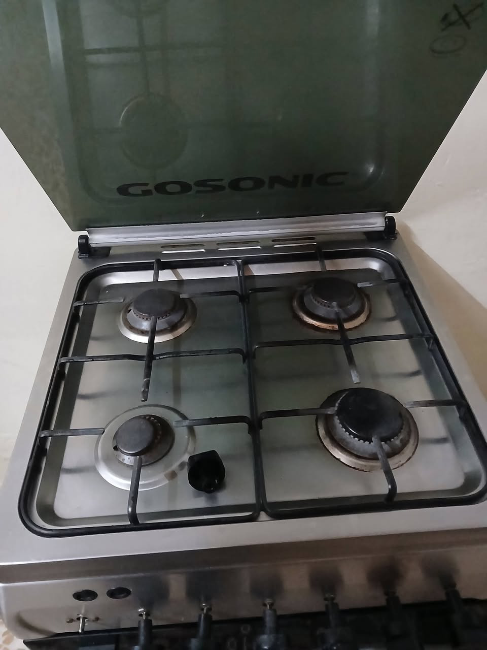 طباخ اخو الجديد مامستعمل شي قليل
مع قاعده كامل  
السعر 75 بي مجال 
***********
***********
