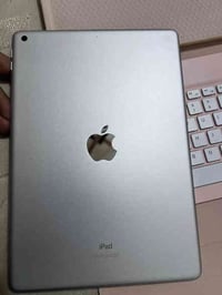 ايباد 9 جديد للدراسه فقط ذاكره 64 مكان بغداد الكرخ السعر225  @ 0770090...