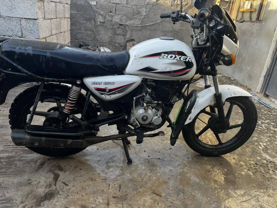 بوكسر موديل 2023 رقم وسنوية بسمي تحويل ثاني السعر١٨٠٠ مكاني المشتل ***********
