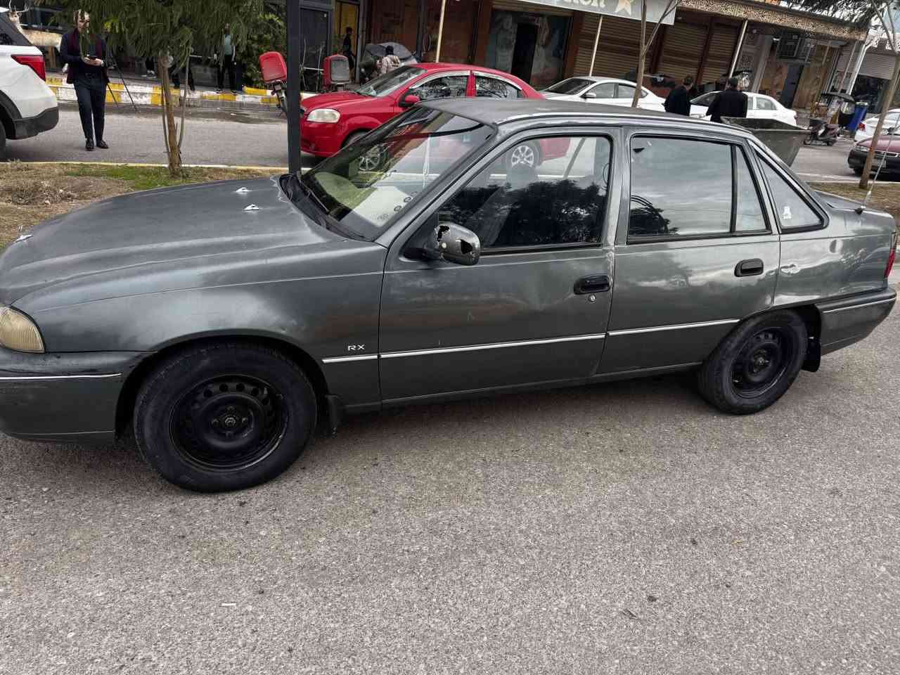 السلام عليكم .
للبيع سياره دايو سلوو موديل 1994 مكينه بيه خيط تبخيرر سياره بلاديه قطره صبخ ما بيها السعر 33$وبيها مجال للشراي للاستفسار *********** مكان سامراء
