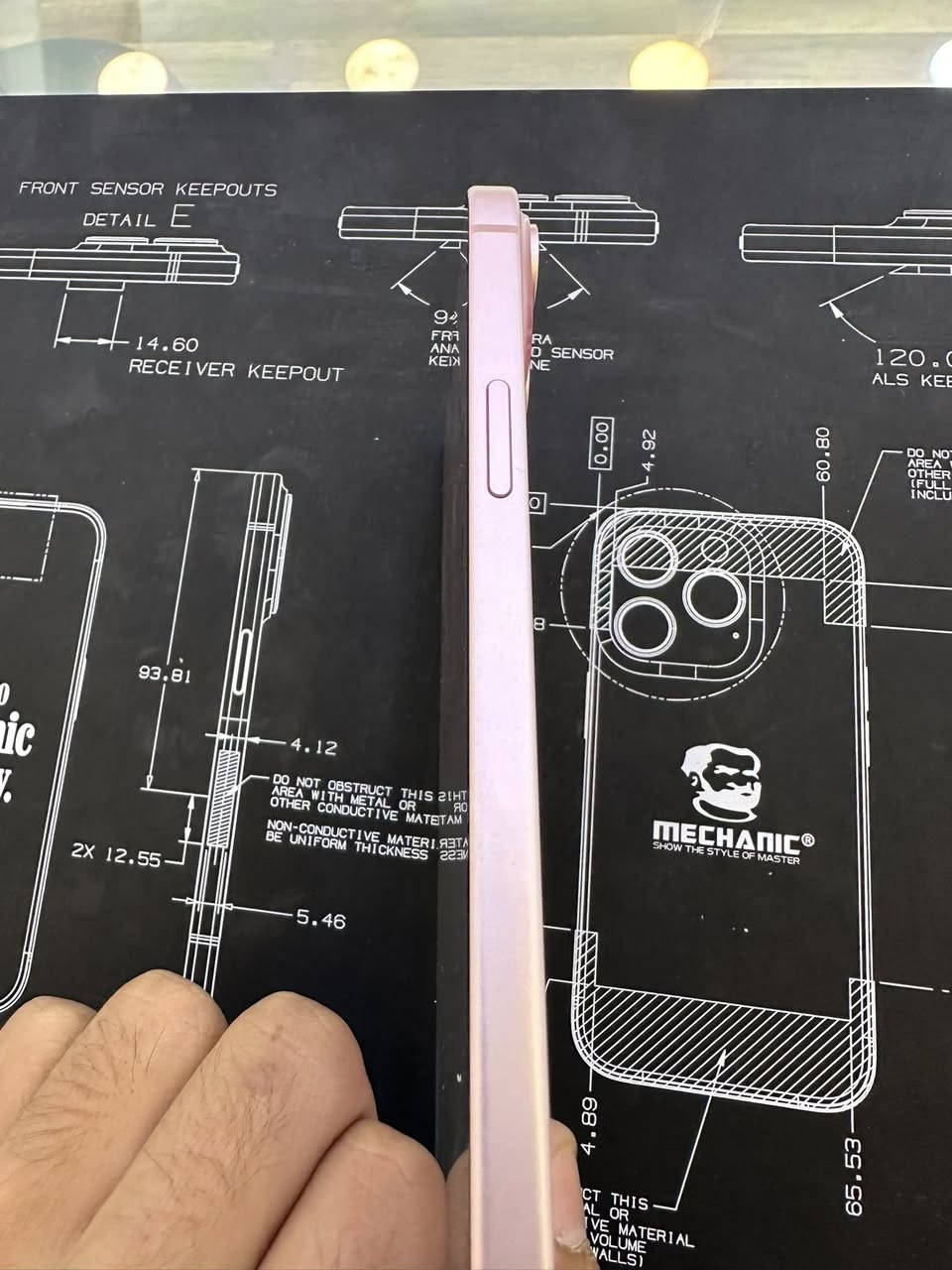 iPhone 15 plus
الذاكره                          128gb 

اللون                           وردي 🩷

نموذج الجهاز                   M 

بطاريه الجهاز                87‎%‎

الجهاز جداً نضيف وواضح بالصور ممفتوح ومداخل صيانه بيه ضمان استبدال في حال وجود خلل بالجهاز 

 

السعر 790 الف 

العنوان.  العامرية شارع المنضمه ركن شارع محطه الغاز 

للتواصل واتساب 

***********
