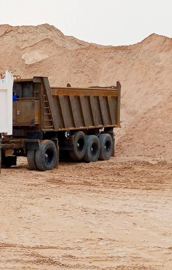 للبيع مقطوره مايلر تفصال بغداد 2026طول 725 ارتفاع 140 شاصي 14 شريط على طوله 
دناكير 16 جك  نساف كاعيه 8 مقطوره مال طوناج 
تخم تاير جديد كهربائيات بالوني اصلي جاهزه للشغل 
***********  ***********.  السعر 240 بيه مجال
