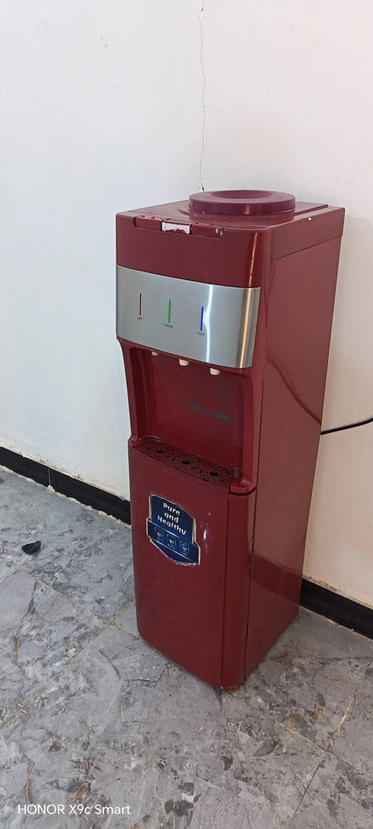 براد ماء للبيع ماء جديد كلش حار بارد ثلاجه داخليه تجي وتشوف بروته اله تاخذه بسعر ٧٥ الف للتواصل ***********
