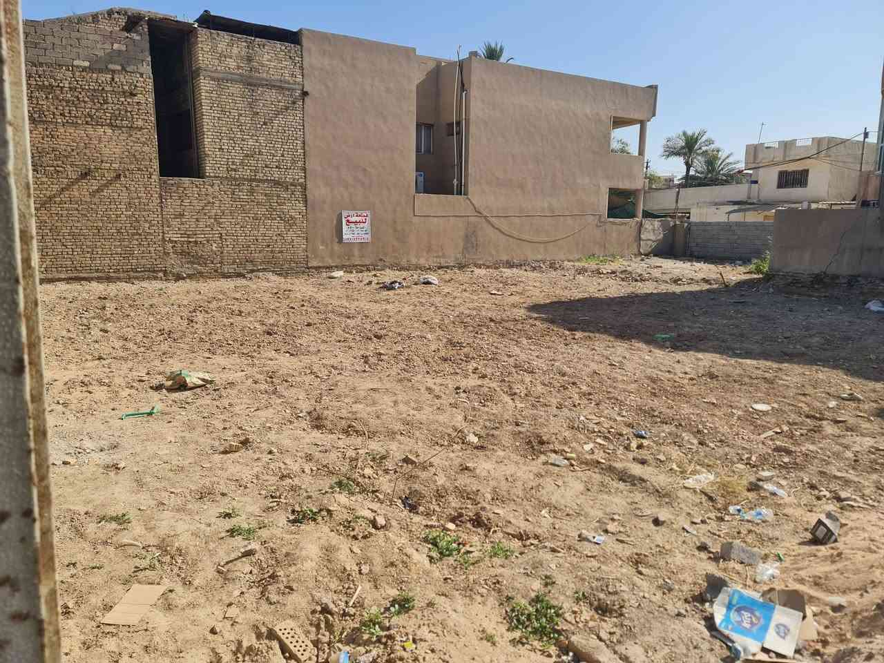 السلام عليكم
قطعه ارض للبيع 
ملك طابو صرف 
بغداد الزعفرانيه الاربع شوارع 
قرب حسينيه ابا ذر  فرع كرزات تودي 
المساحه الكليه   400  متر 
الواجهه 20 متر 
النزال  20  متر 
يعني مربعه 20 × 20 
سند مستقل 
 يوجد فيها  اجازه بناء كامله دارين سكني 
منطقه راقيه جدا والفرع جدا هدوء 
تقطيع حسب الطلب  
للاستفسار وطلب المعلومات اتصل على الرقم  وبدون التواصل على الخاص 
***********
